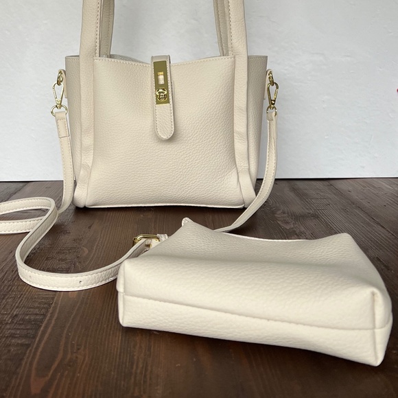 Womens Handbag. - Picture 3 of 10